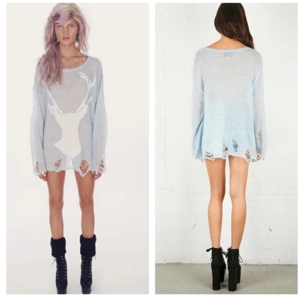 Wildfox White Label Lennon Blue Deer Oversized Distressed Sweater Medium